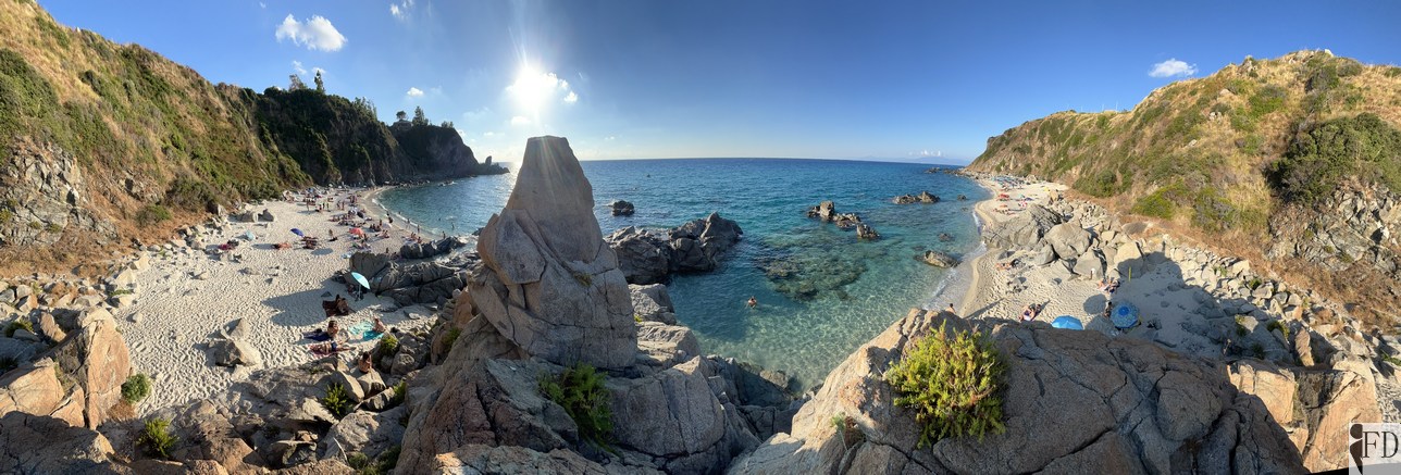 Panoramica Spiaggia Paradiso del Sub - Scoglio del Leone